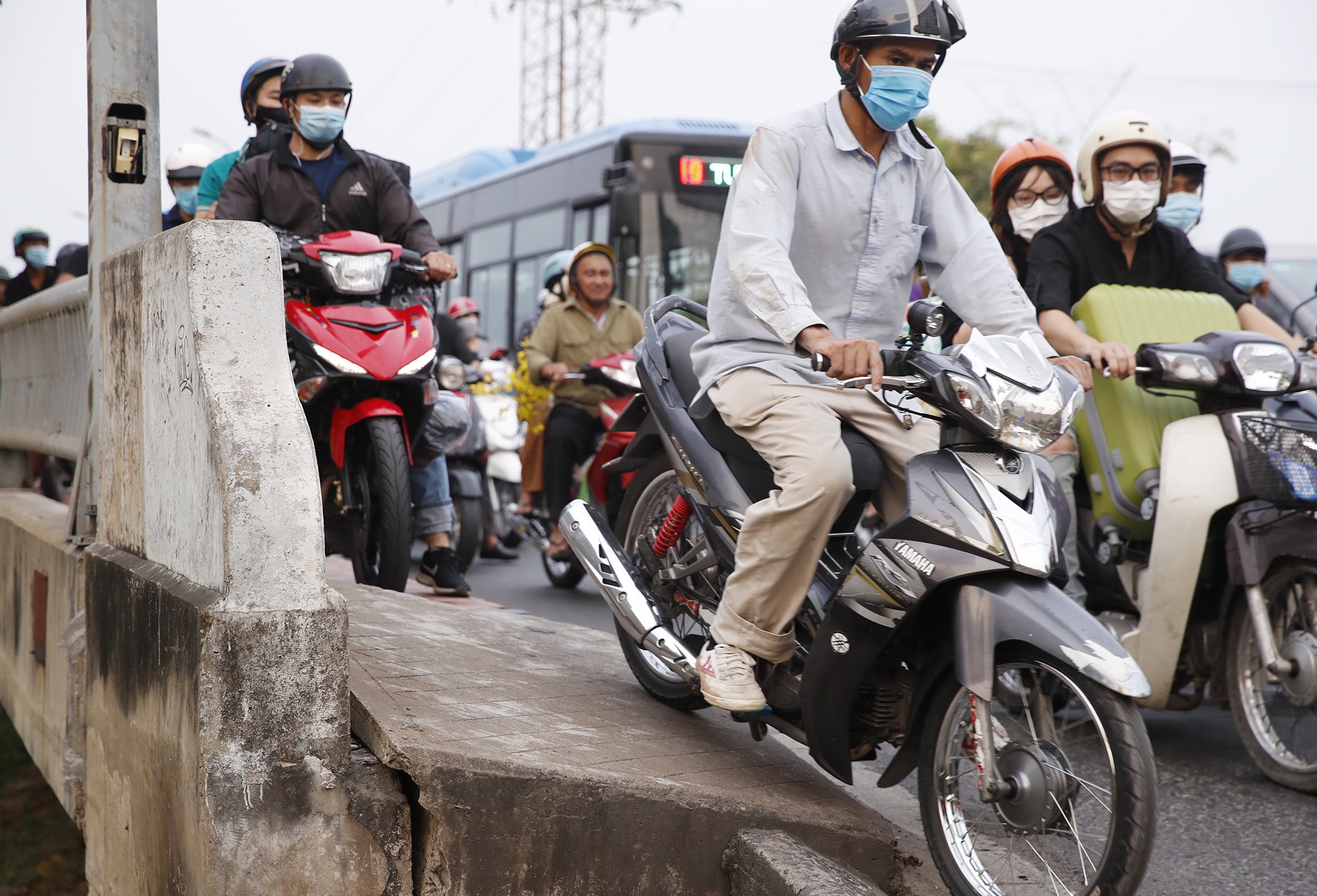 nguoi dan ve que an tet anh 3