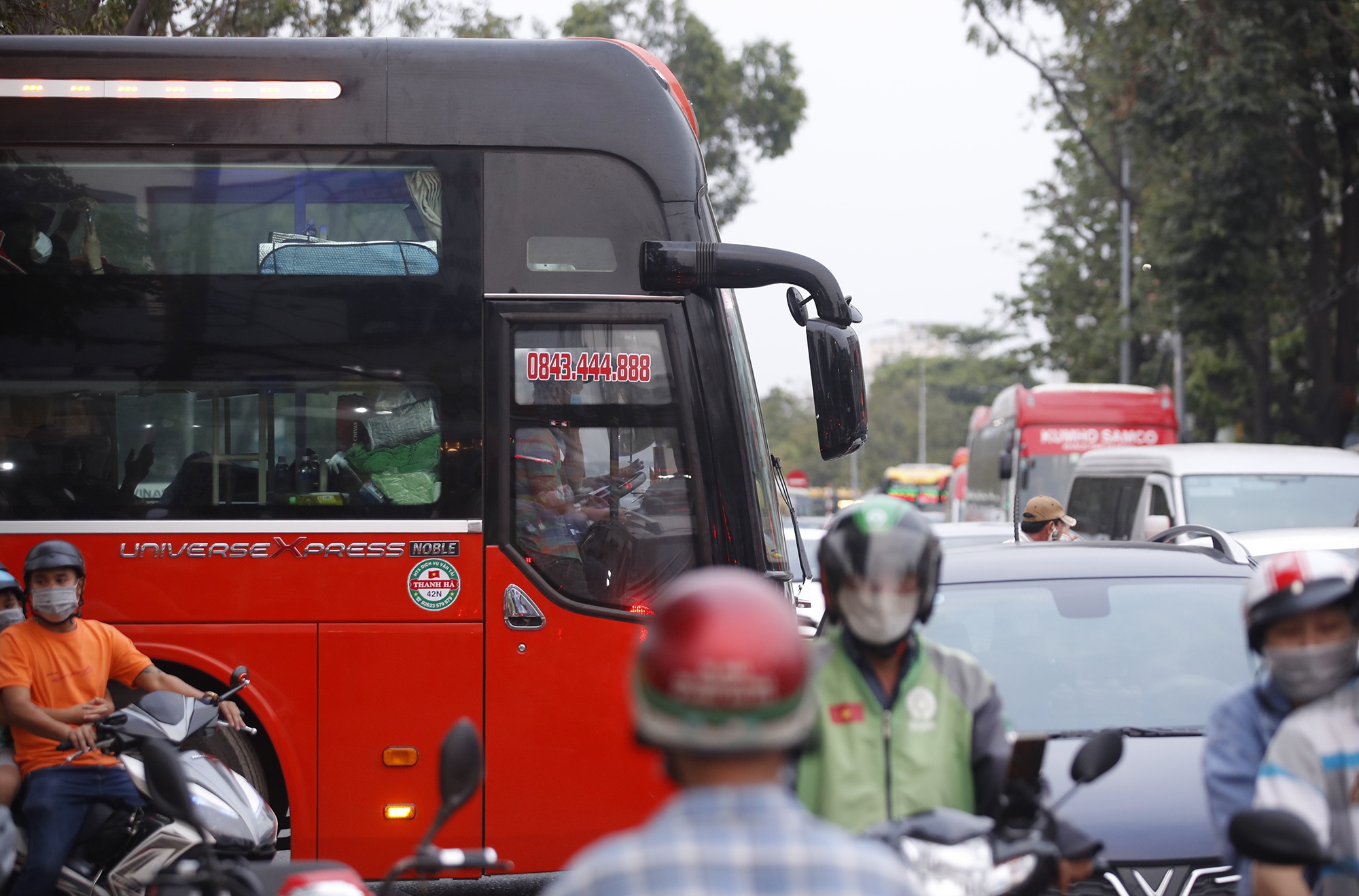nguoi dan ve que an tet anh 6