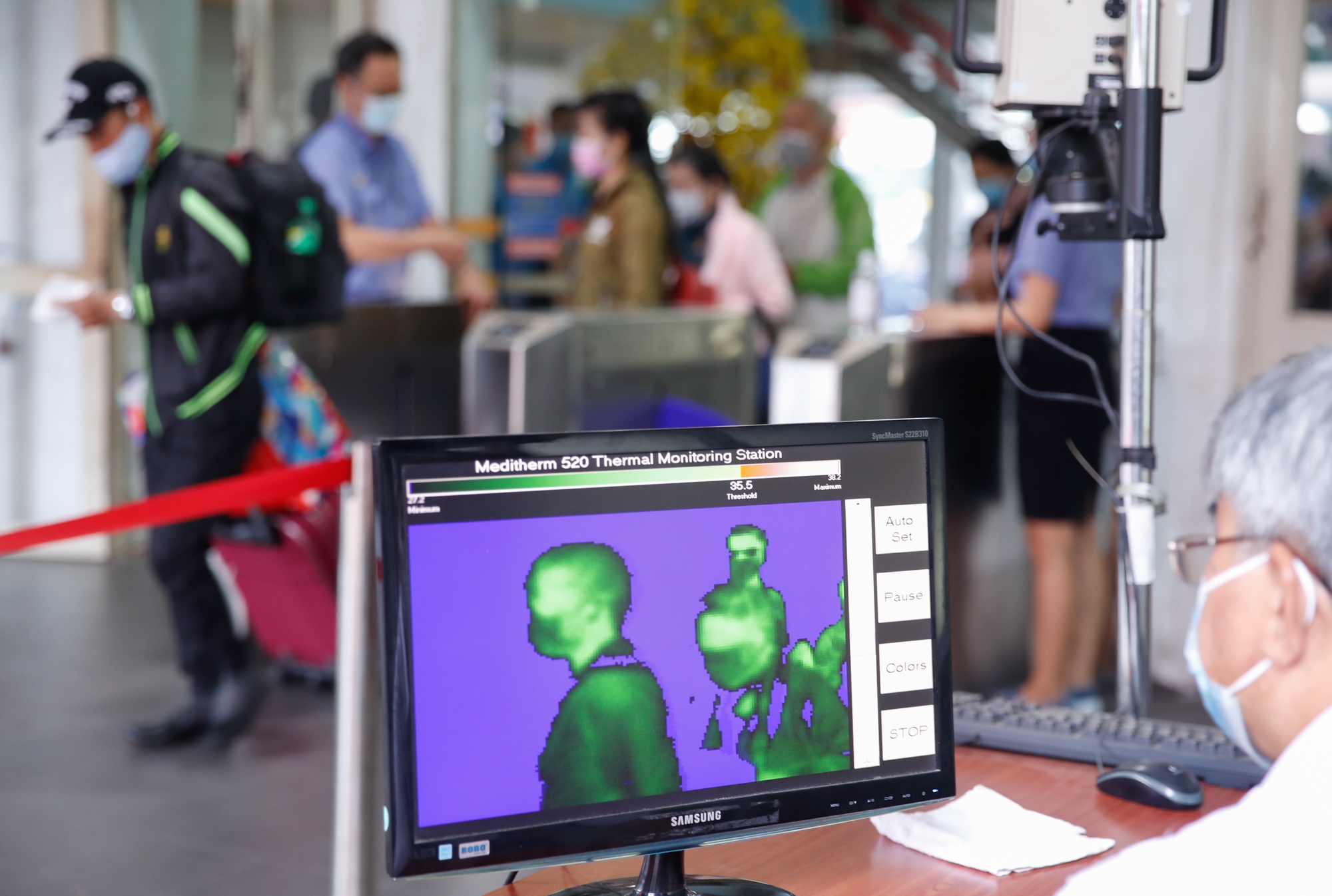 chuyen tau mua xuan anh 4