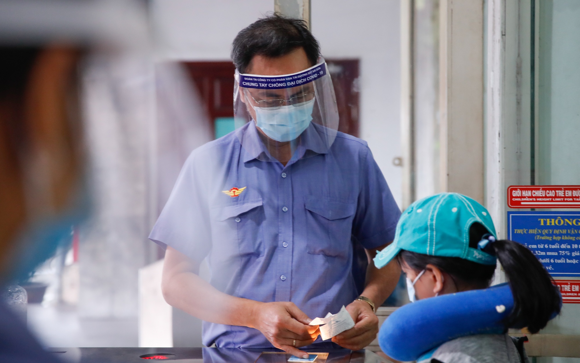 chuyen tau mua xuan anh 3