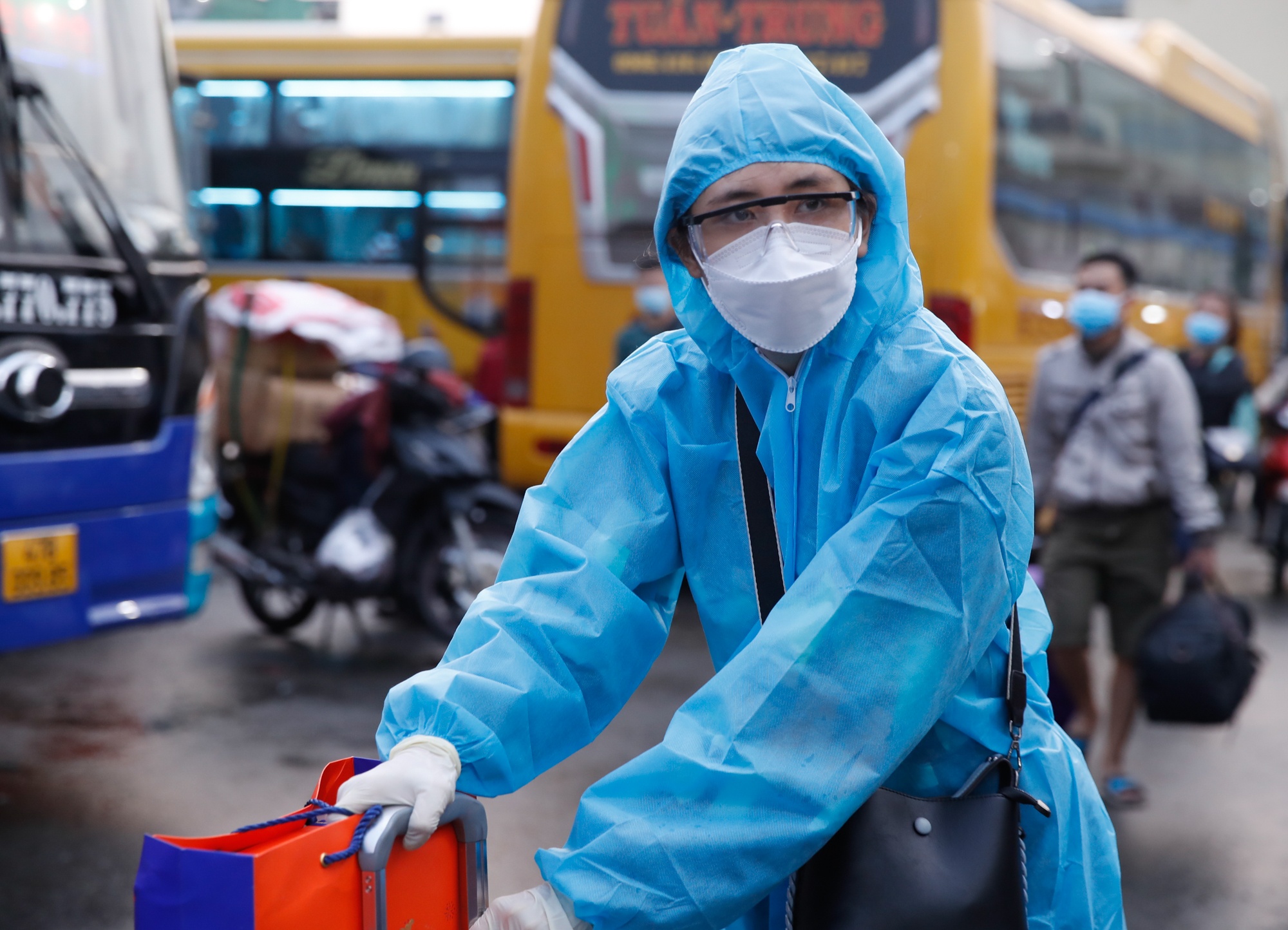 ben xe mien dong anh 2