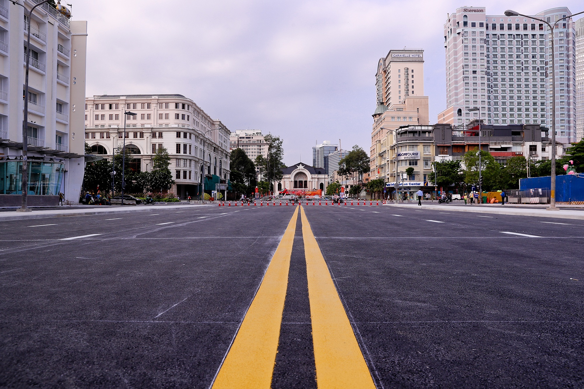 Sau 7 nam, rao chan tren duong Le Loi cuoi cung cung duoc thao do hinh anh
