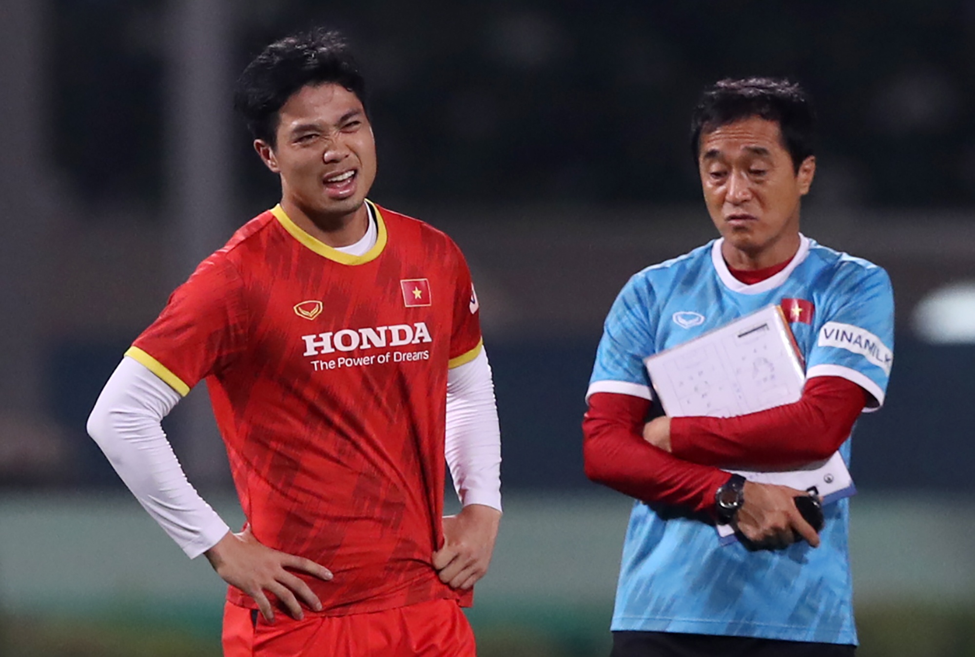 Cong Phuong duoi suc trong bai chay cua thay Park hinh anh