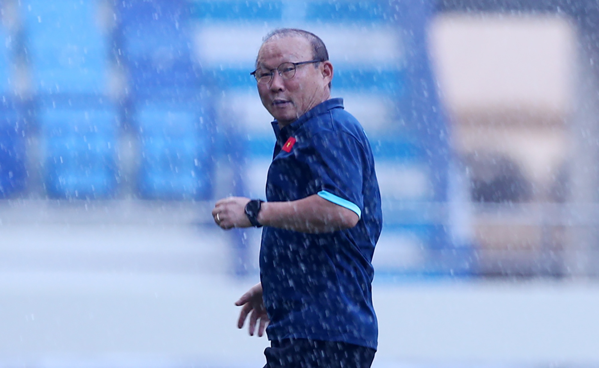 Thay Park gap su co hai huoc truoc buoi tap cua tuyen Viet Nam hinh anh