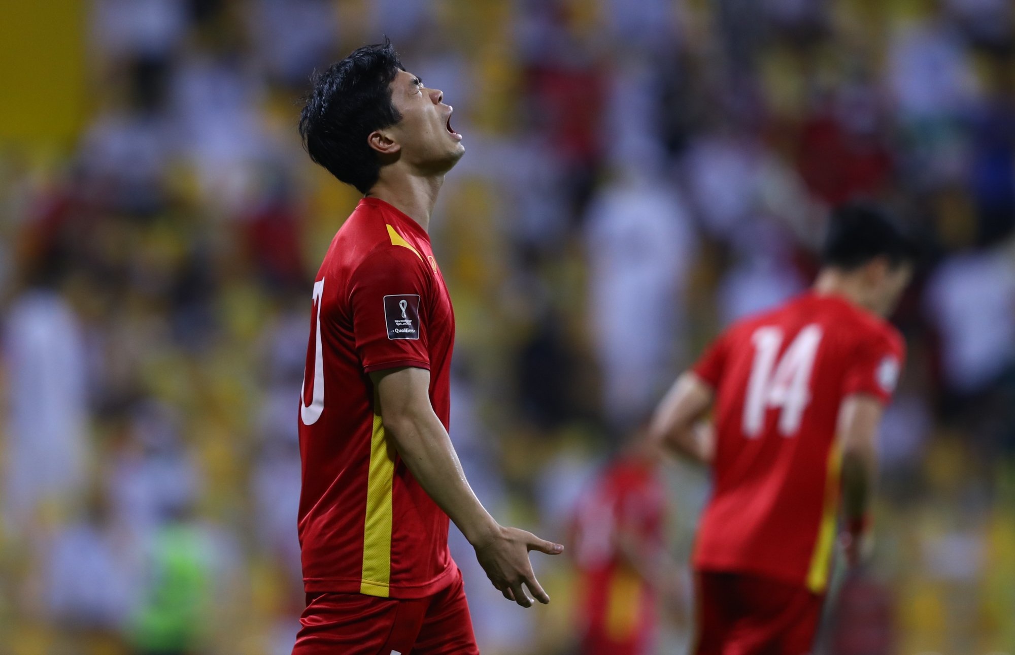 Cong Phuong va dong doi tiec nuoi sau tran thua UAE hinh anh