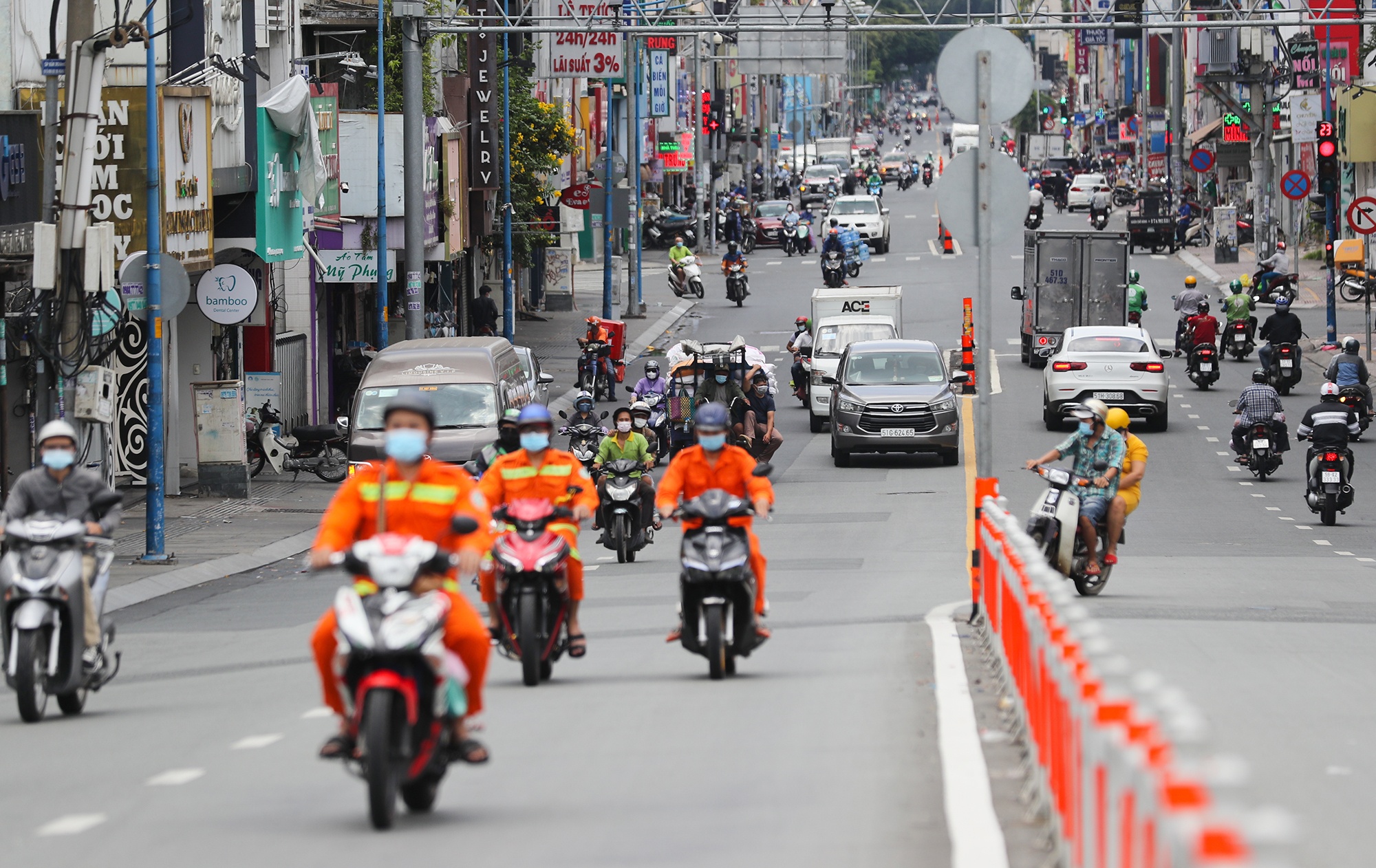 duong pho dong anh 2