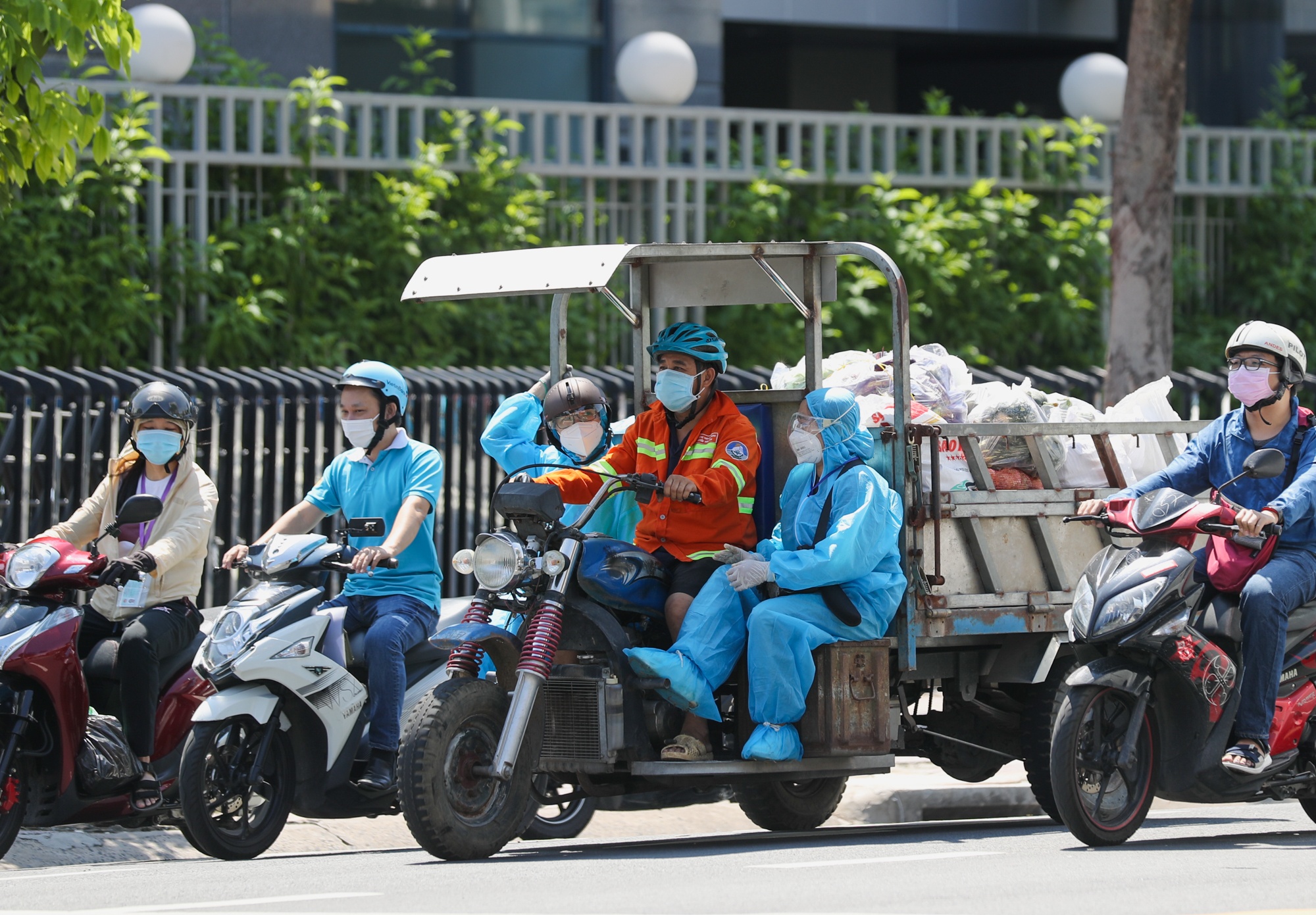 duong pho dong anh 5