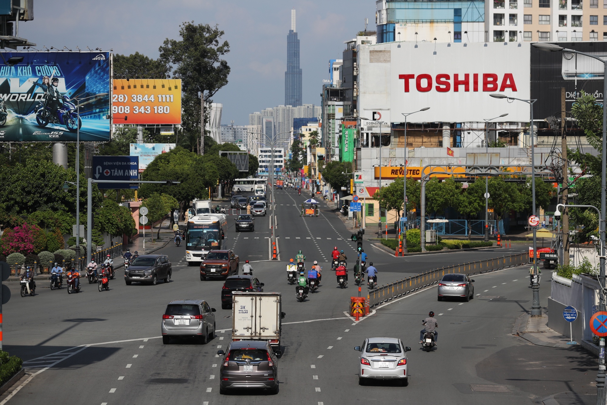 duong pho dong anh 1