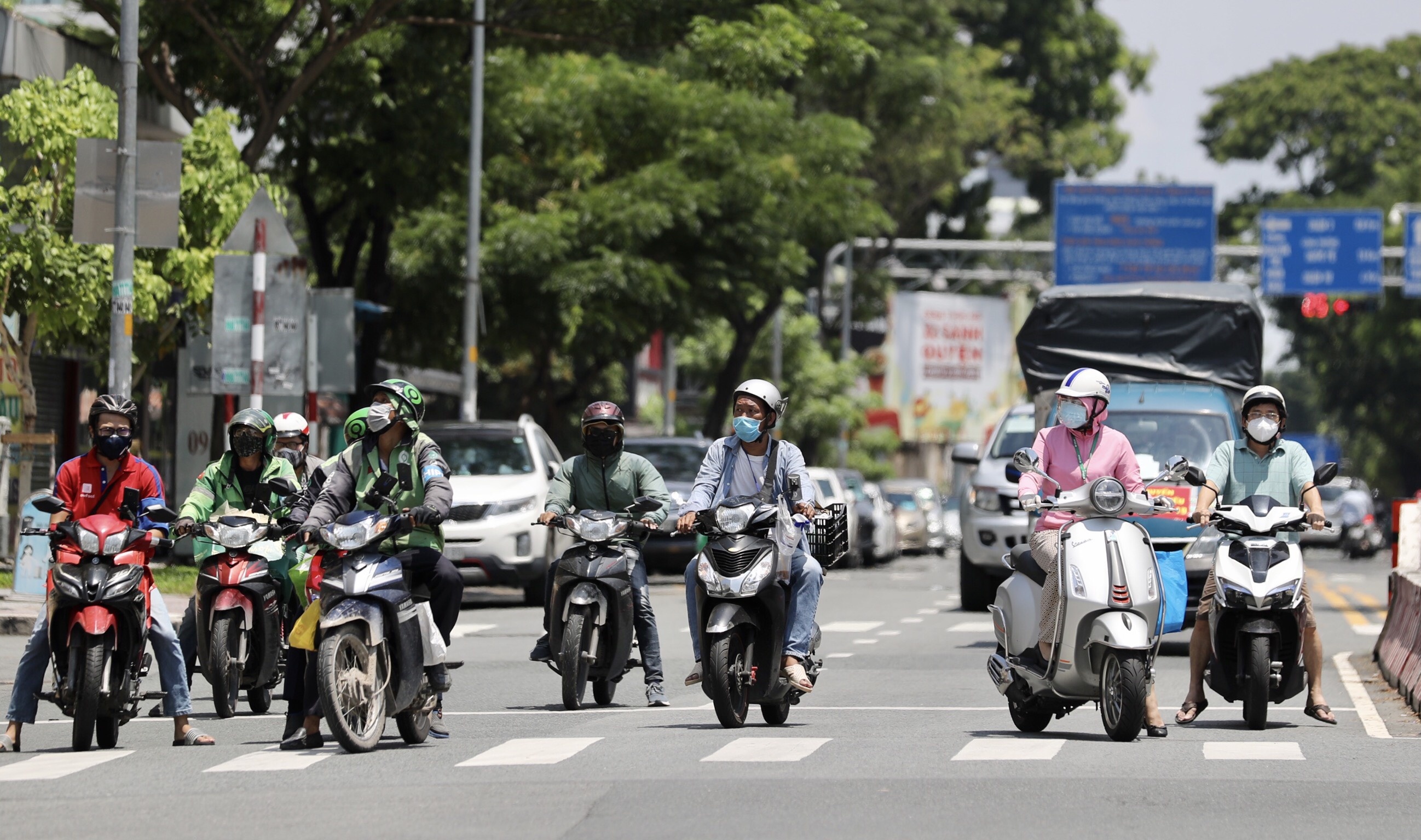 duong pho dong anh 9