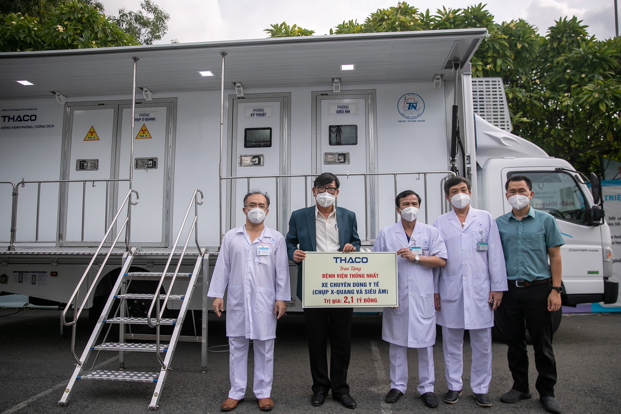 xe chuyen dung y te chup X-Quang anh 11