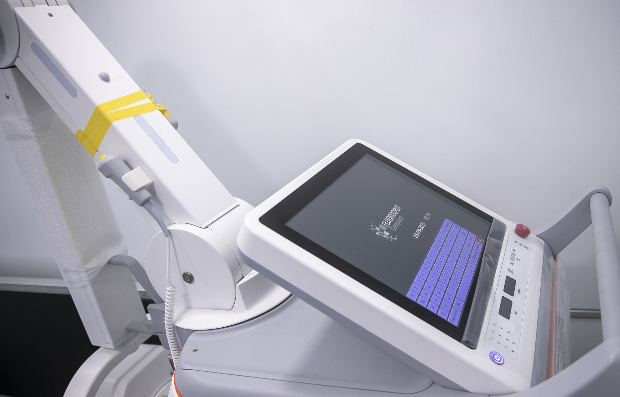 xe chuyen dung y te chup X-Quang anh 7