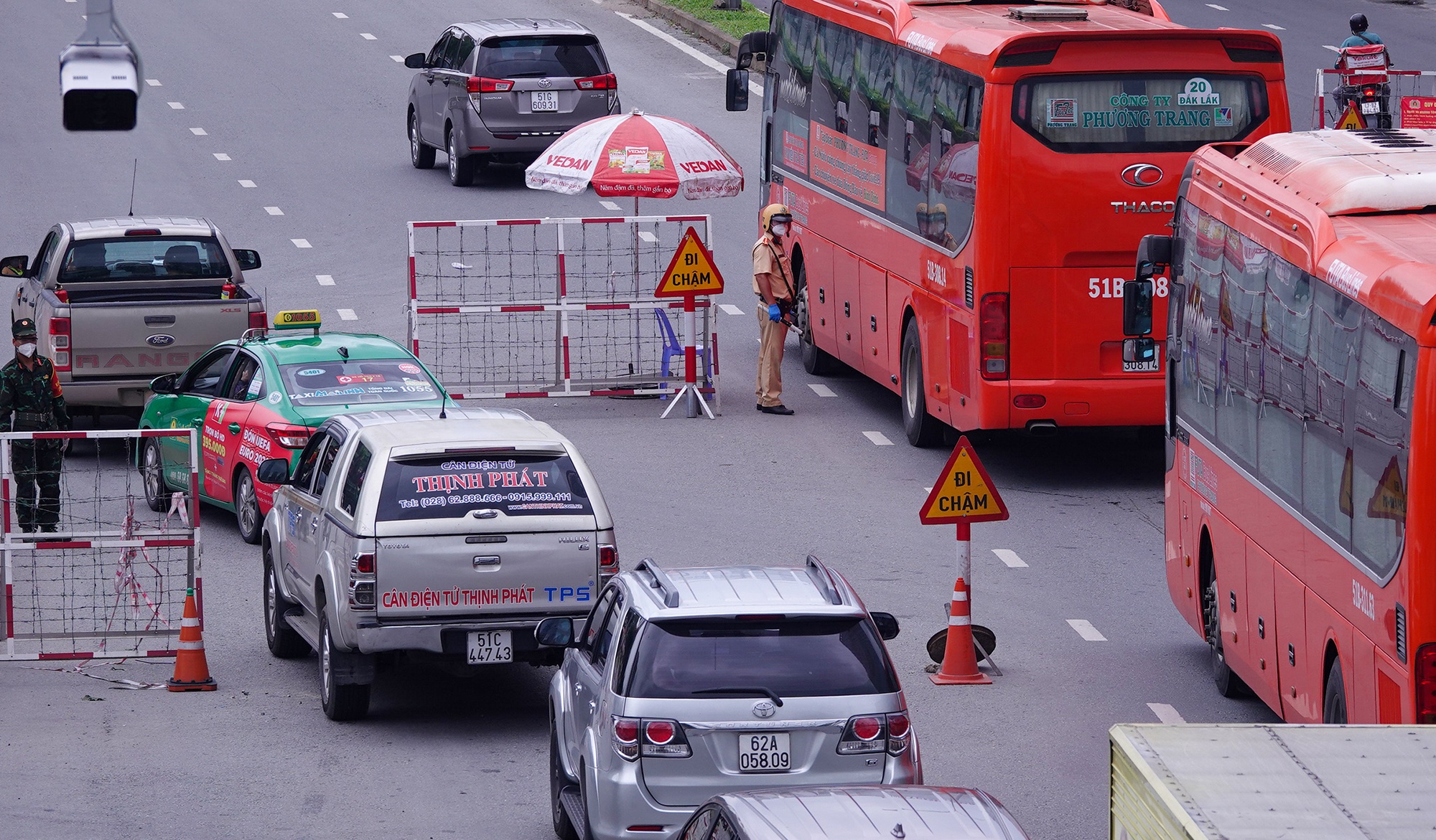 duong pho TP.HCM anh 2