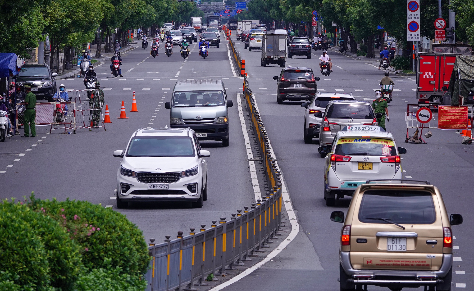 duong pho TP.HCM anh 3