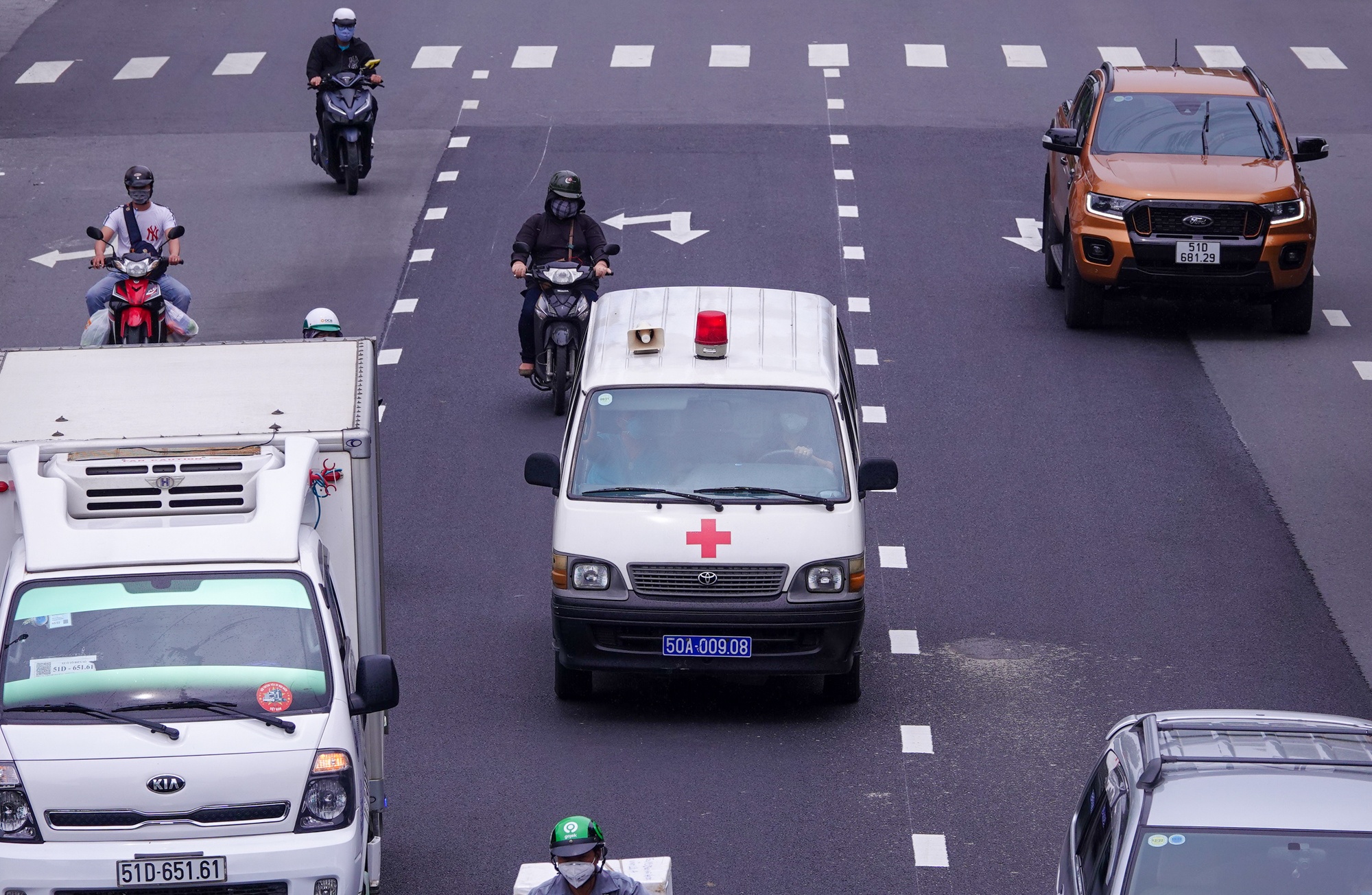 duong pho TP.HCM anh 6