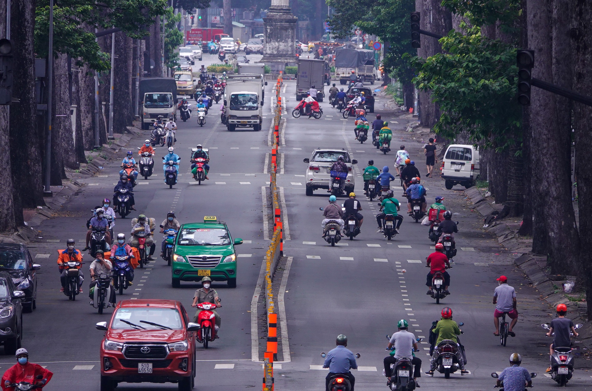 duong pho TP.HCM anh 4