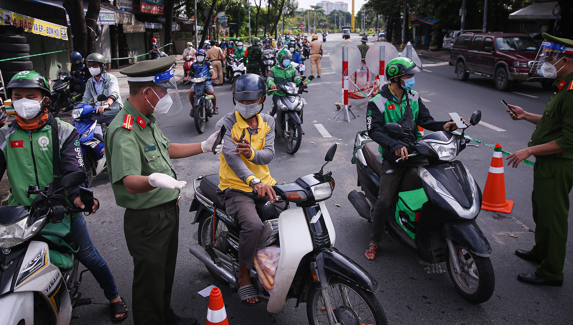 duong tphcm dong anh 1