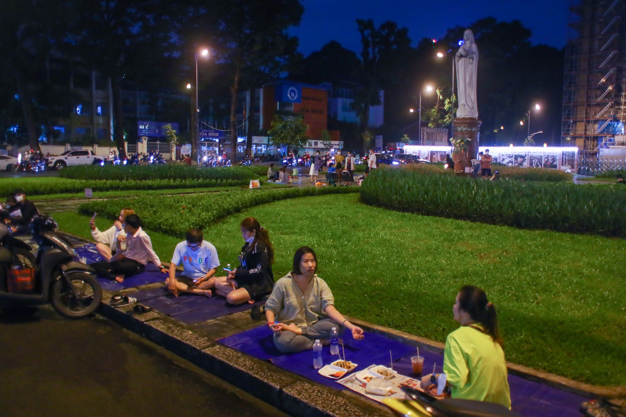 trung tam tphcm dong anh 7