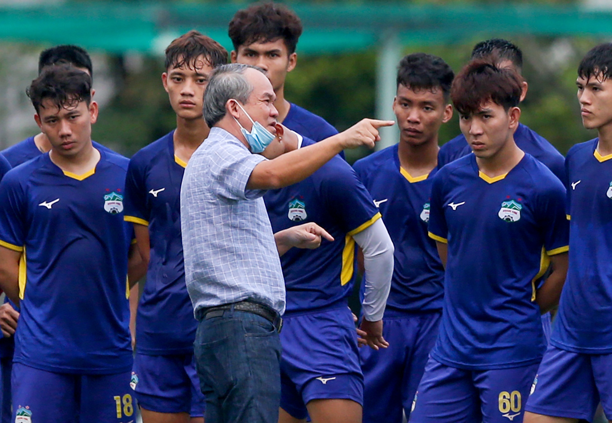 Bau Duc hop doi nhanh truoc tran ra quan o AFC Champions League hinh anh