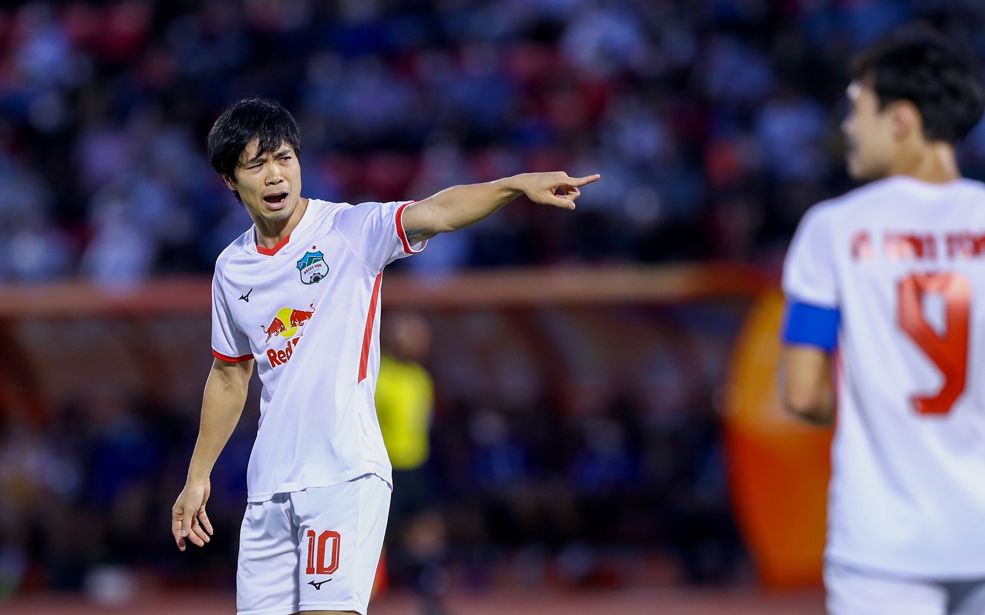 Cong Phuong, Van Toan that vong voi ngoai binh HAGL hinh anh