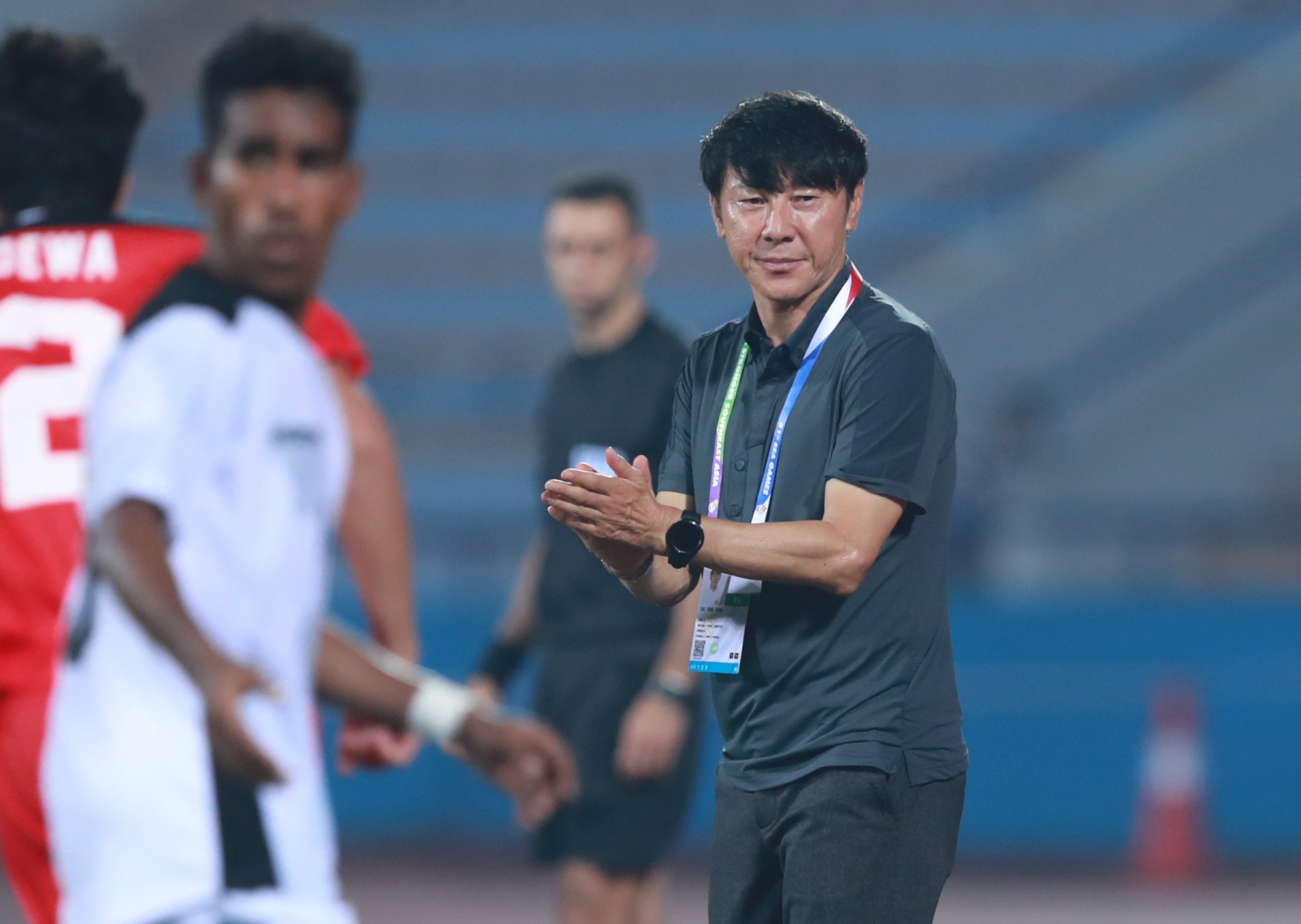 HLV U23 Indonesia ngan hoc tro xo xat khi Ronaldo bi pham loi hinh anh