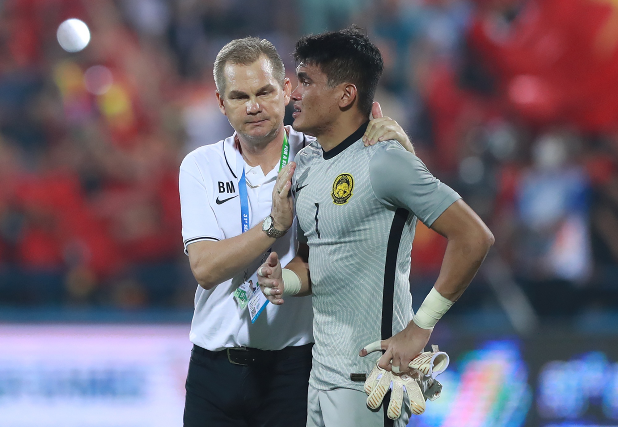 U23 Malaysia bat khoc sau that bai truoc Viet Nam hinh anh