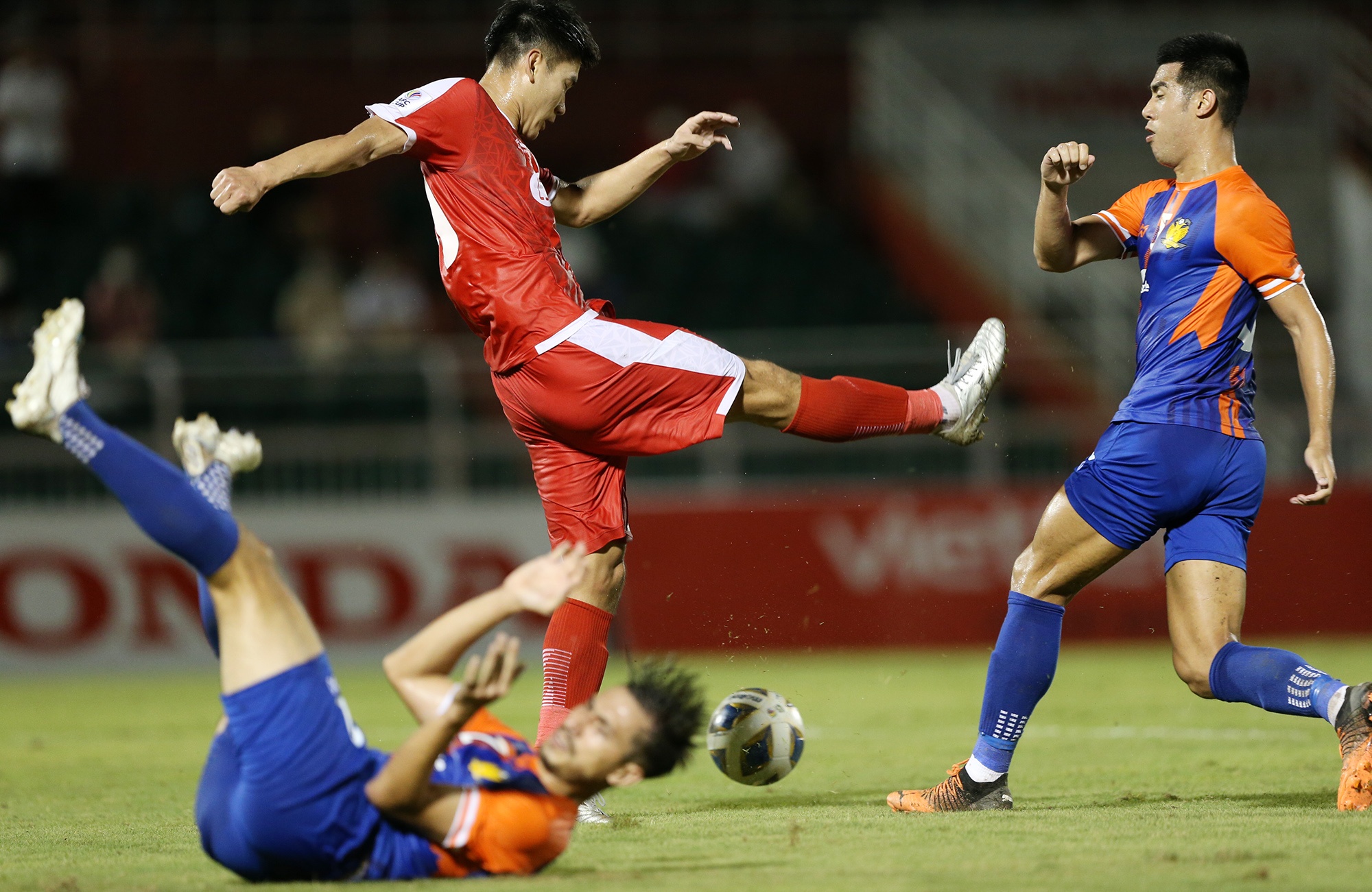 nham manh dung anh 2