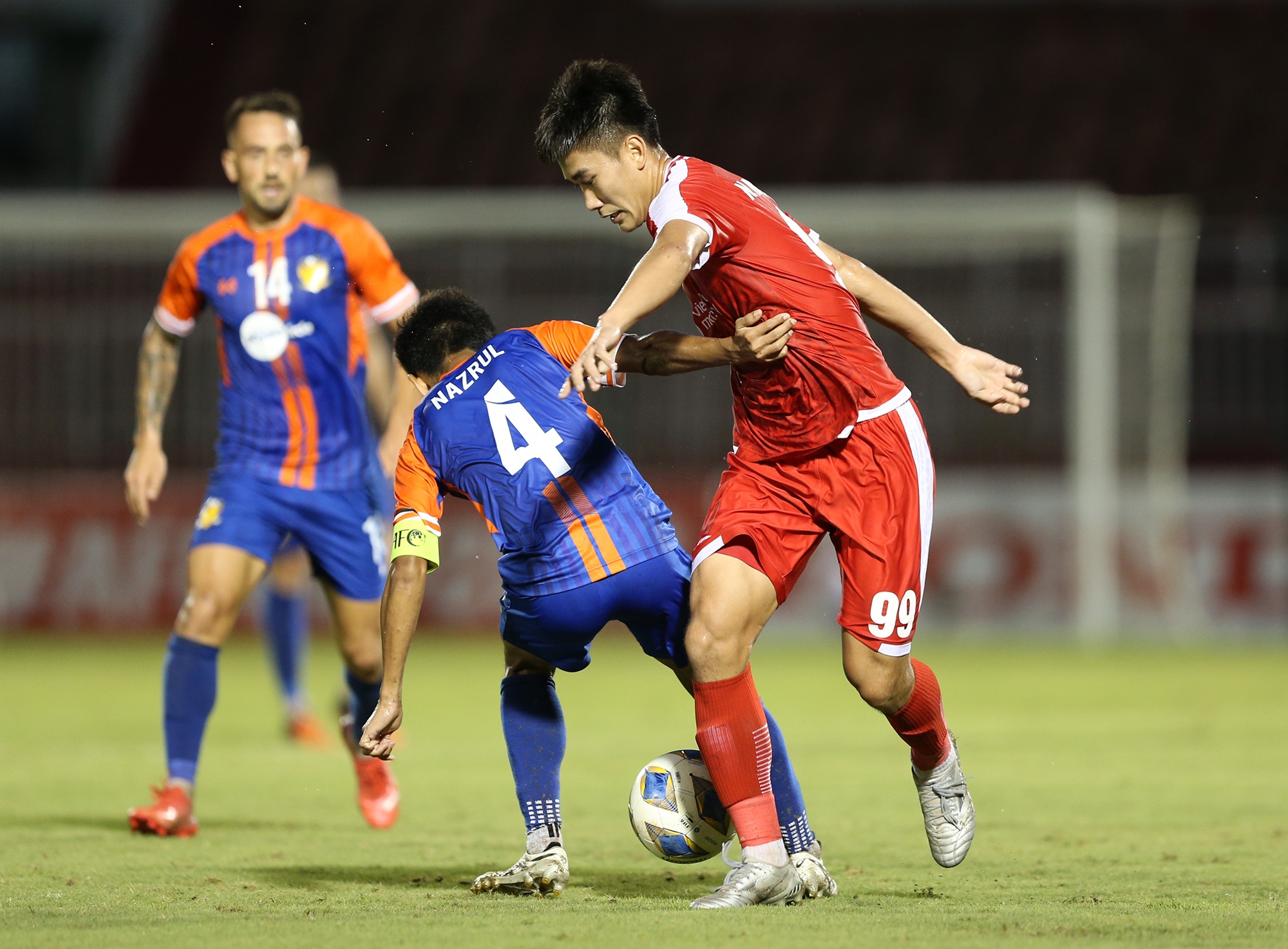 nham manh dung anh 6