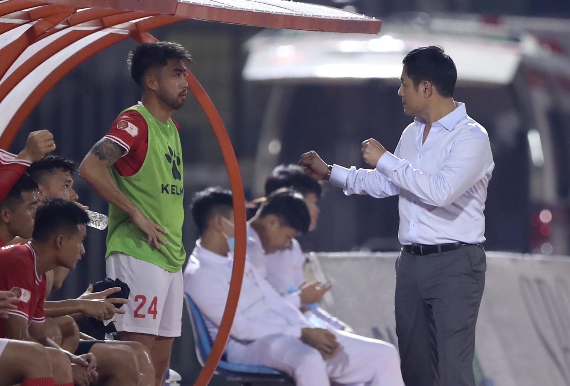 lee nguyen phan ung trong tai anh 4