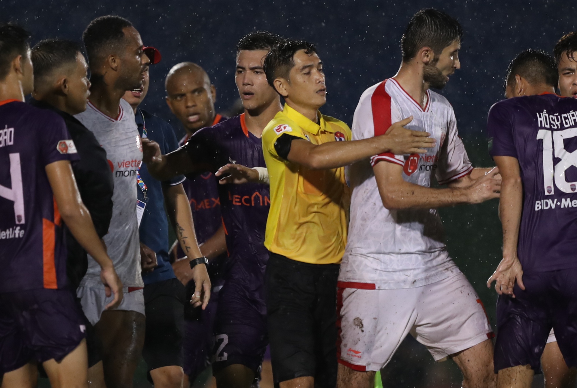 nguyen tien linh anh 8