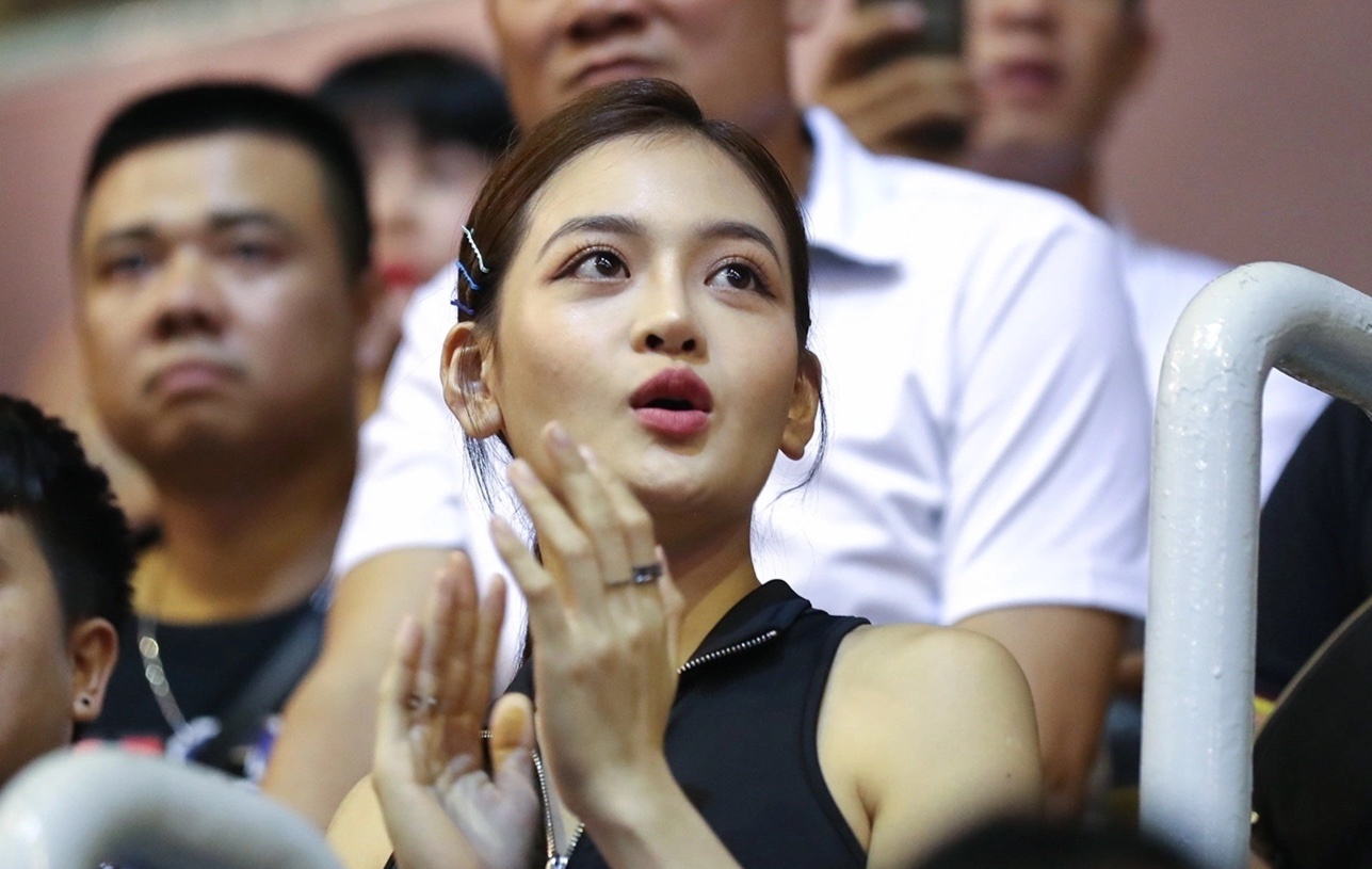 Bong hong 'dot chay' giai MMA chuyen nghiep dau tien tai Viet Nam hinh anh