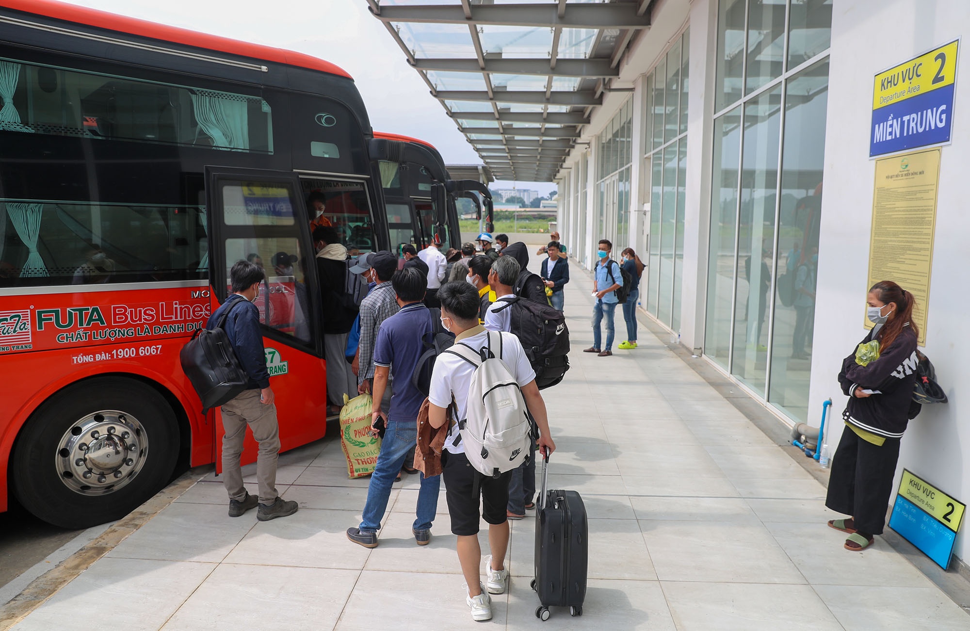 Ben xe Mien Dong anh 7