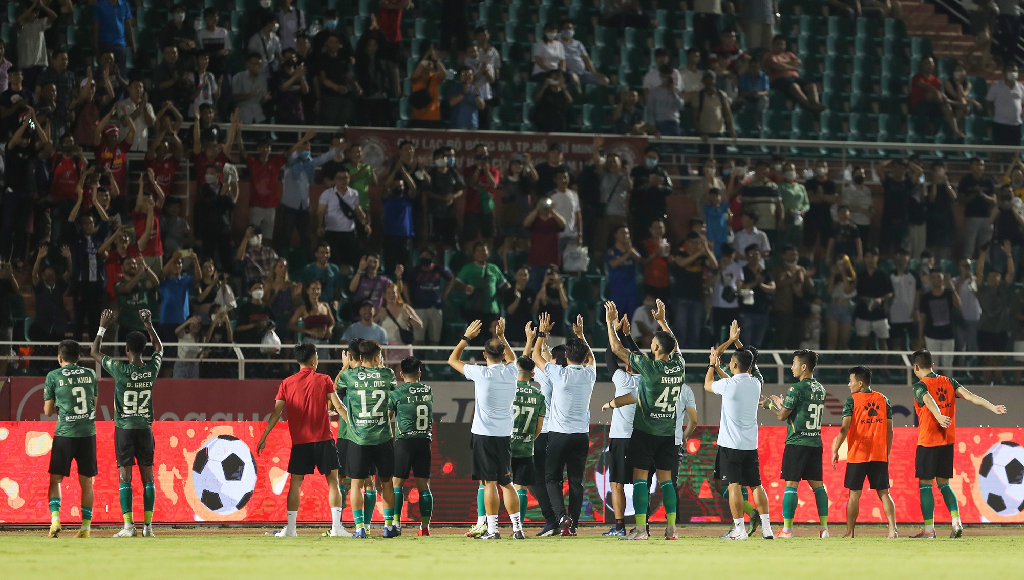 CLB TPHCM gianh chien thang anh 8