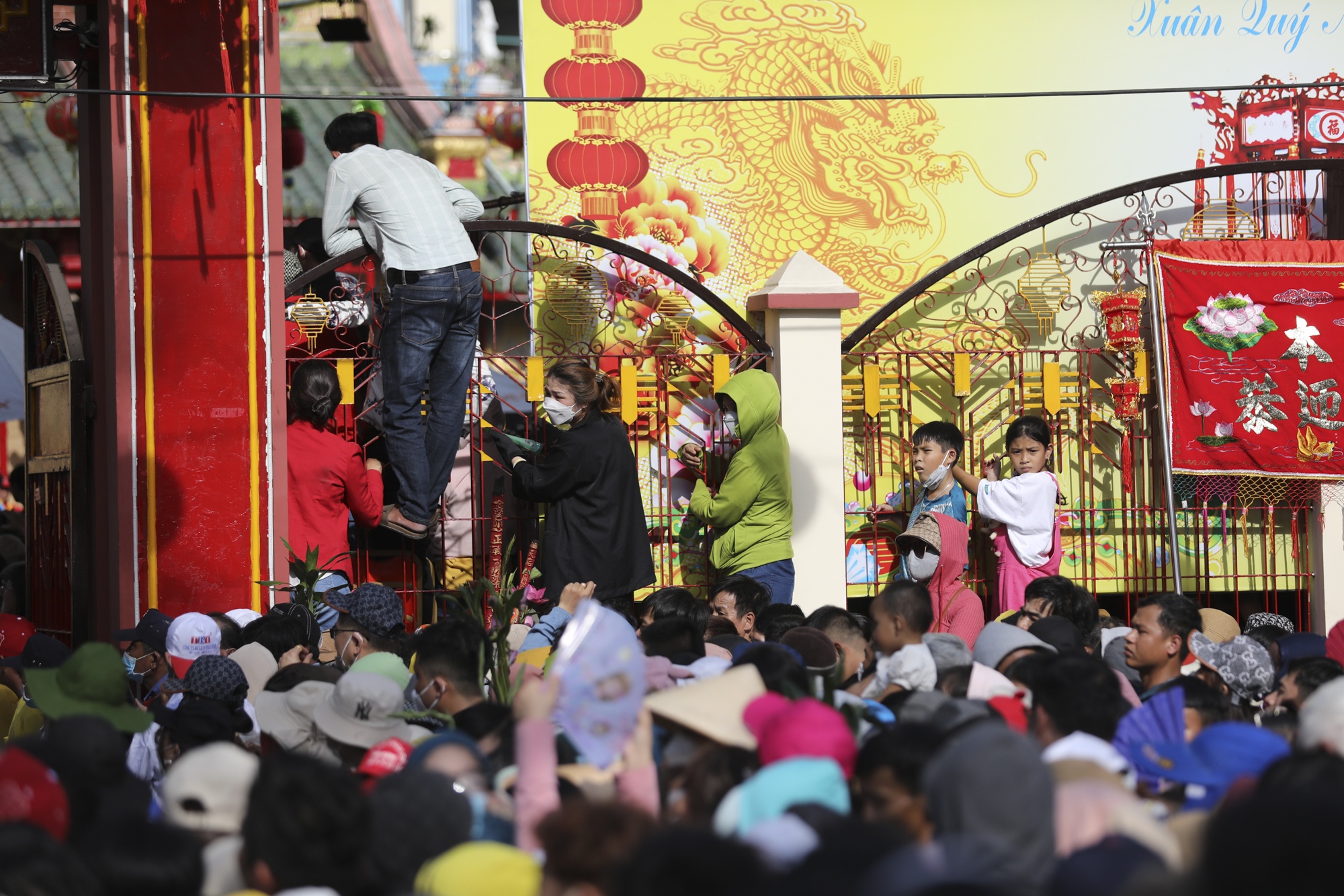 chua ba binh duong anh 5