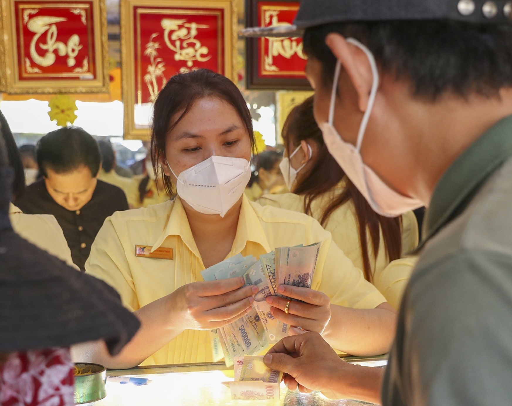 mua vang ngay than tai anh 2