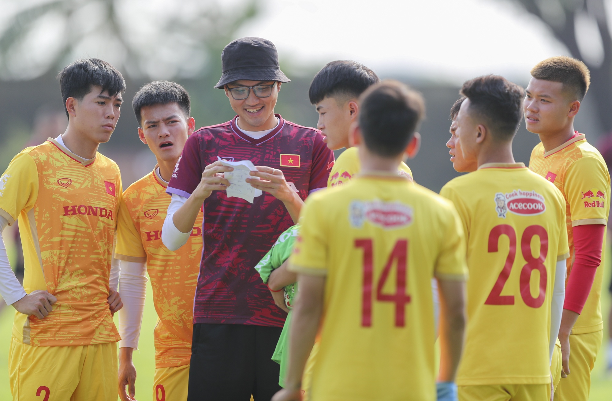 HLV Philippe Troussie anh 5