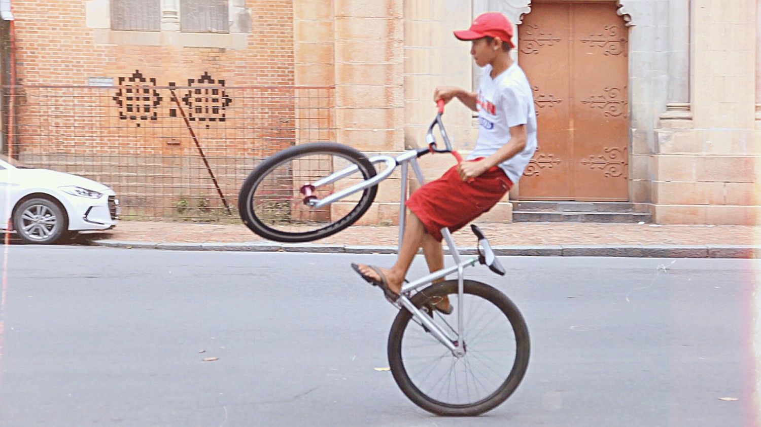 Mix style nang dong xuong pho ngay he hinh anh