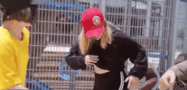 Phong cach thoi trang mot nhom nhay o Sai Gon hinh anh