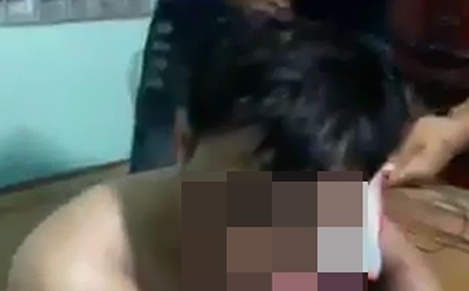 Doi nam nu bi lot quan ao danh ghen o Ca Mau hinh anh