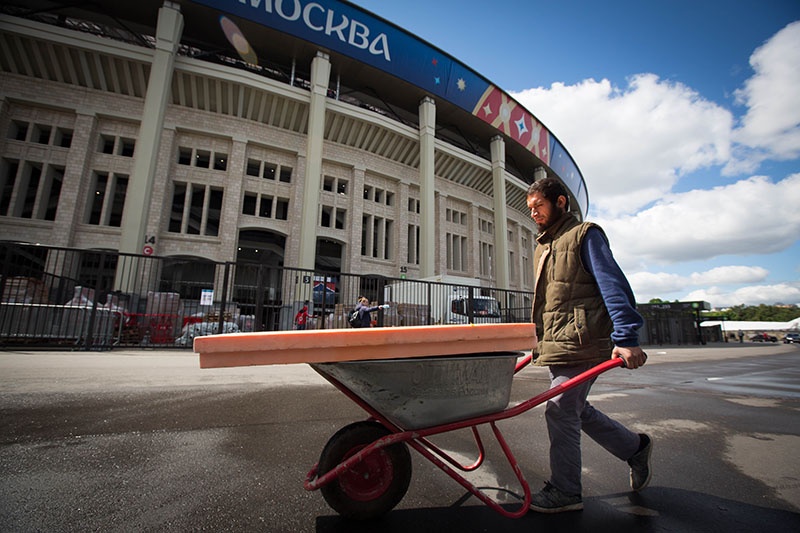 San van dong khai mac World Cup 2018 tat bat chuan bi hinh anh