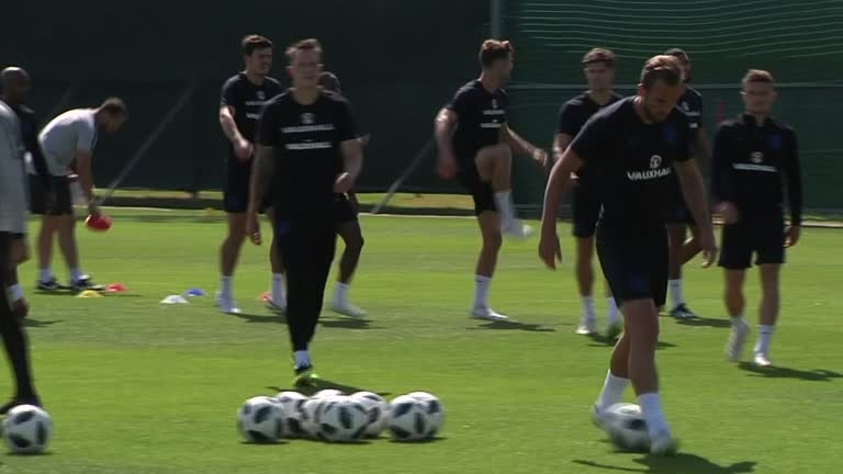 Tuyen Anh thoai mai truoc khi gap Bi hinh anh