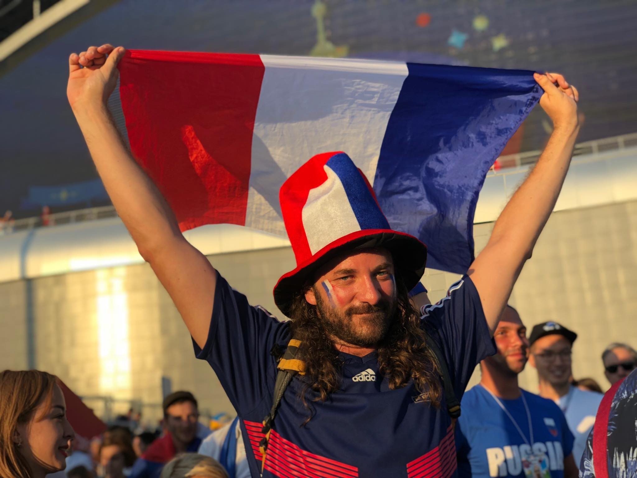 'Chung toi da xu xong Messi, tiep theo nen la Ronaldo' hinh anh