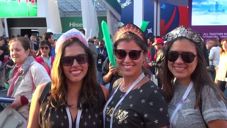 Mu truyen thong Nga tao ra lan song thoi trang tai World Cup 2018 hinh anh