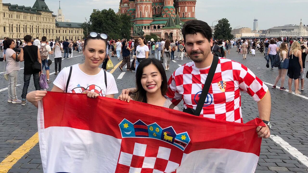 Nguoi Croatia thoai mai truoc tran chung ket voi Phap hinh anh