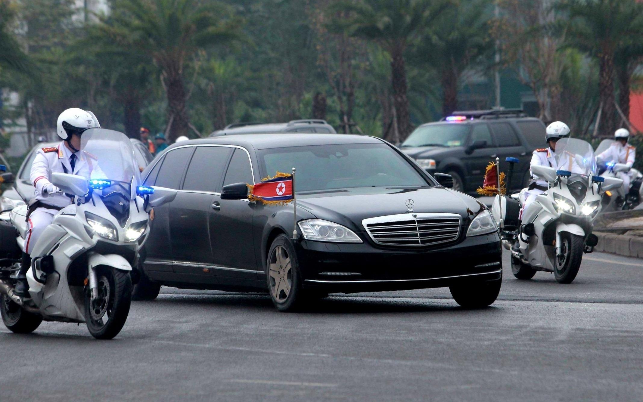 Hanh trinh cua ong Kim Jong Un tu Dong Dang ve Ha Noi hinh anh