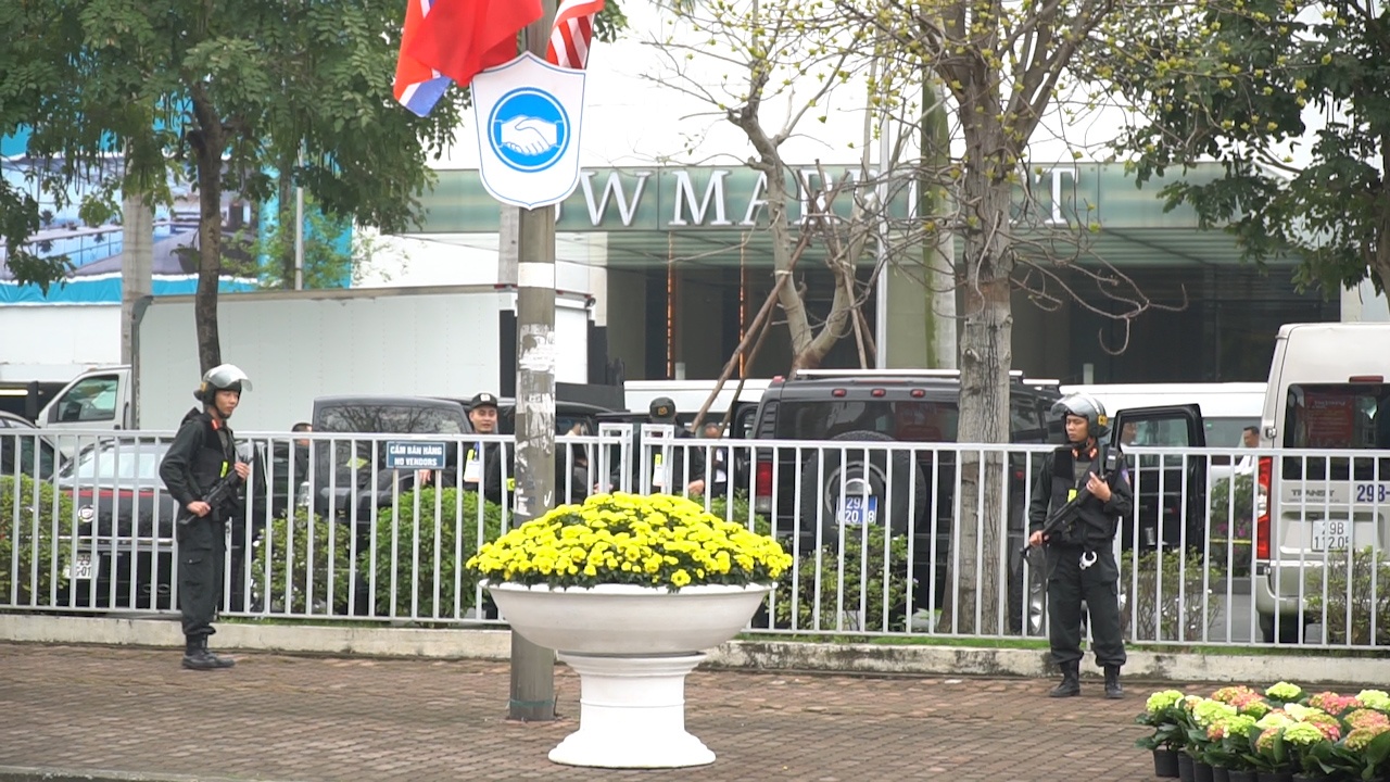 An ninh that chat tai khach san ong Trump o truoc cuoc gap thuong dinh hinh anh