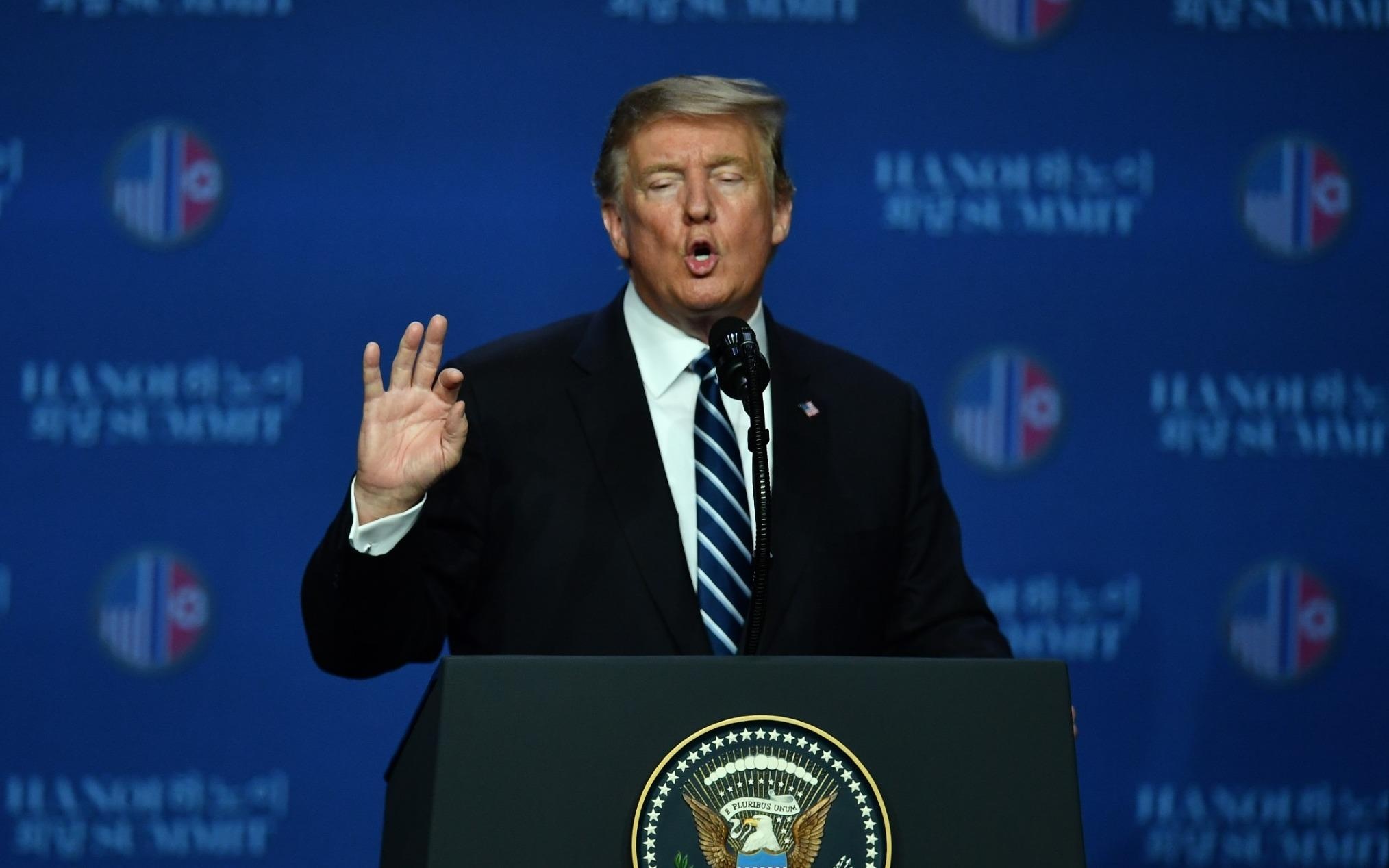 Tong thong Trump: 'Chung toi khong the go bo cam van hoan toan' hinh anh