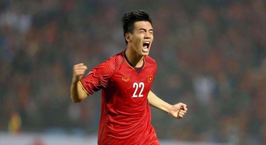 Nguyen Tien Linh - 'sat thu' tuoi 22 hinh anh