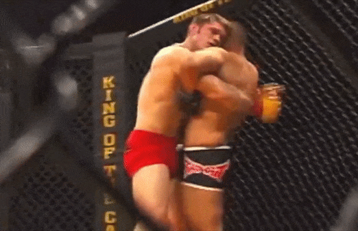 Don danh giup moi vo si chiem the thuong phong trong MMA hinh anh