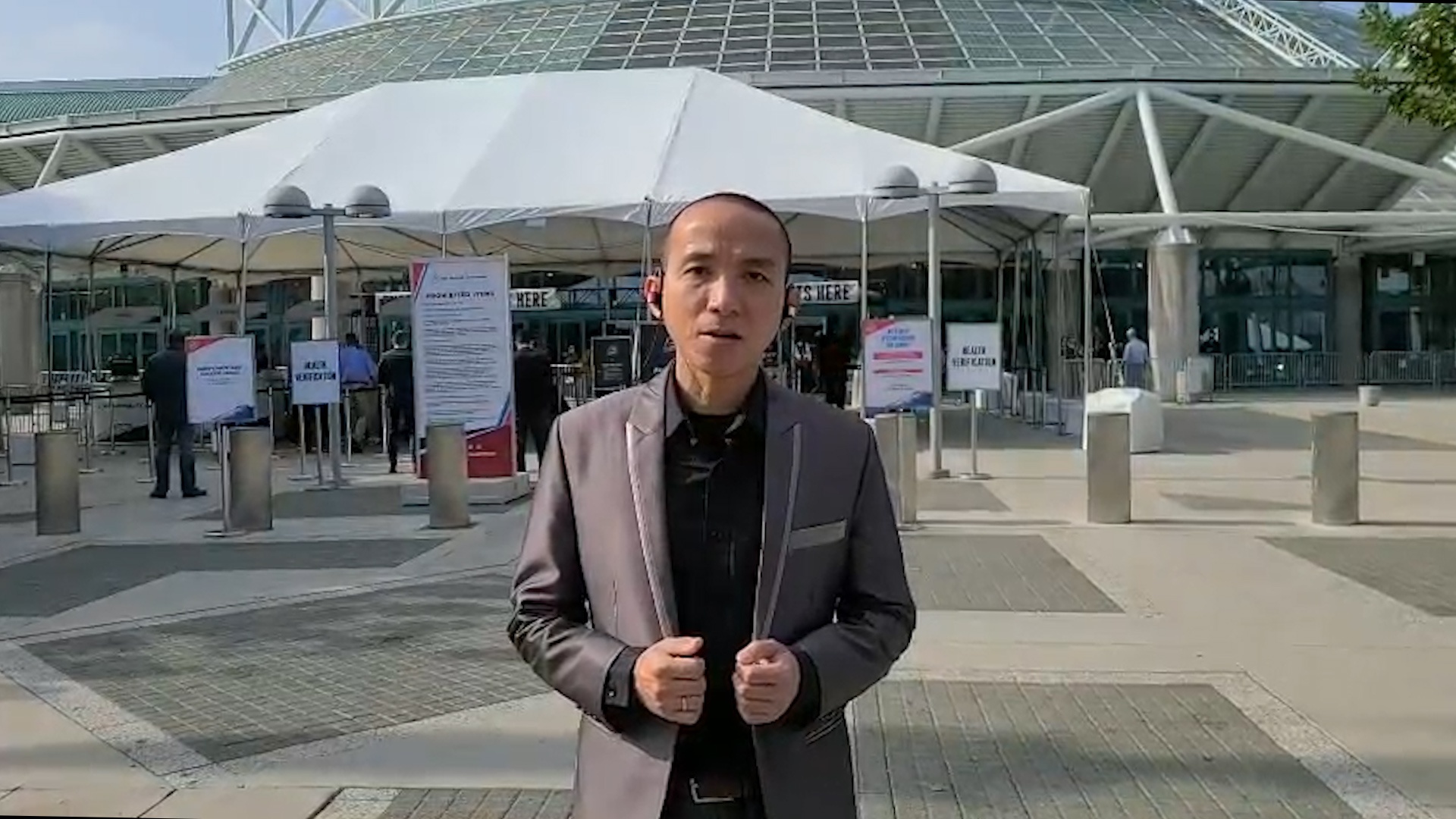 Trien lam LA Auto Show: Nhieu xe moi, oto dien VinFast gop mat hinh anh