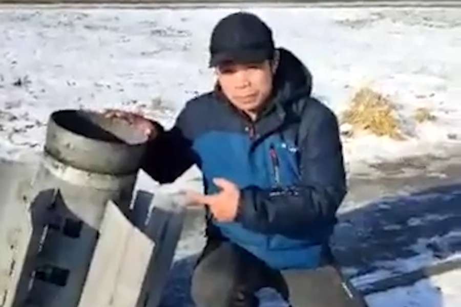 'Rocket cua Nga roi canh nha toi o Kharkiv' hinh anh